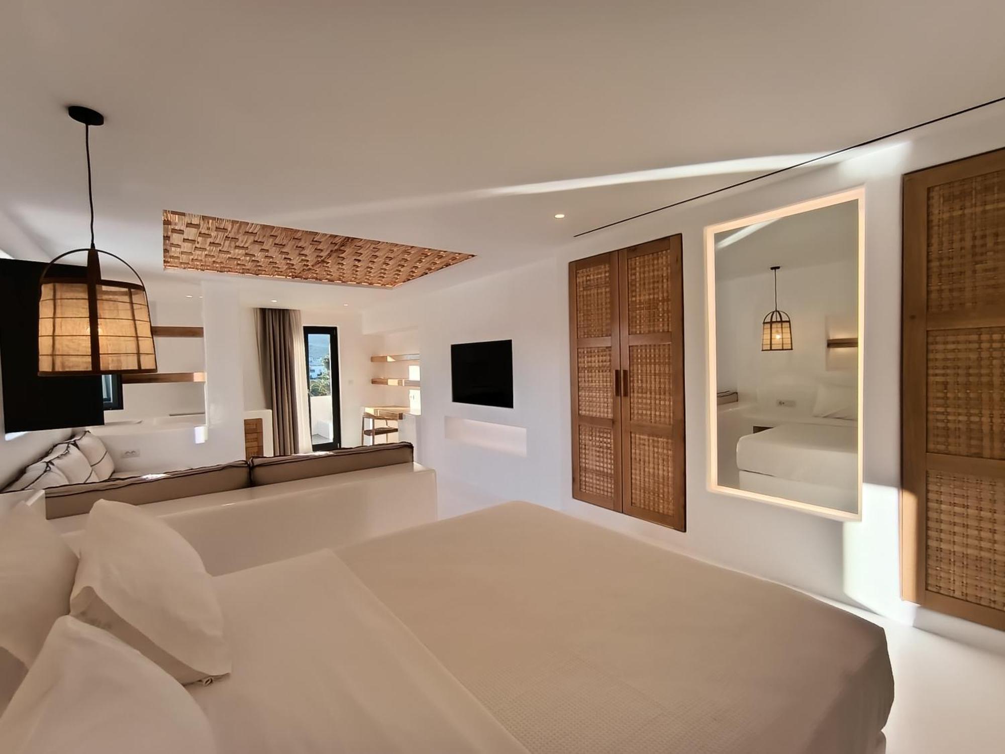 Hotel Yialos 3*
